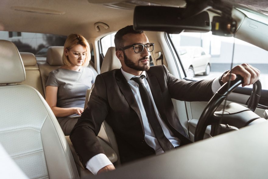 Benefits of Hiring Chauffeur Service for Business Travelers